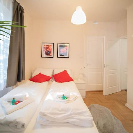 Free Parking Riverwalk Home - 4 Ppl,Wi-Fi,Ac, Tv Budapeste Exterior foto