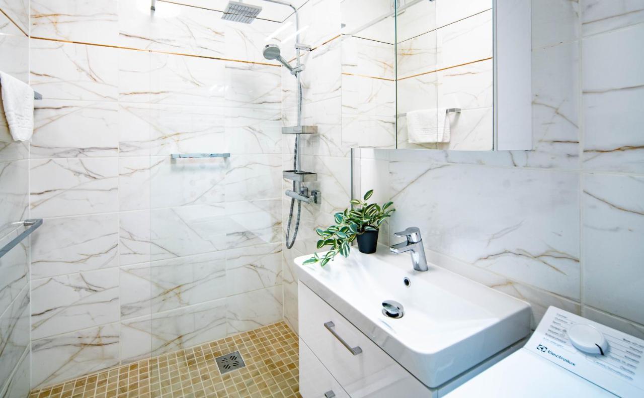 Free Parking Riverwalk Home - 4 Ppl,Wi-Fi,Ac, Tv Budapeste Exterior foto